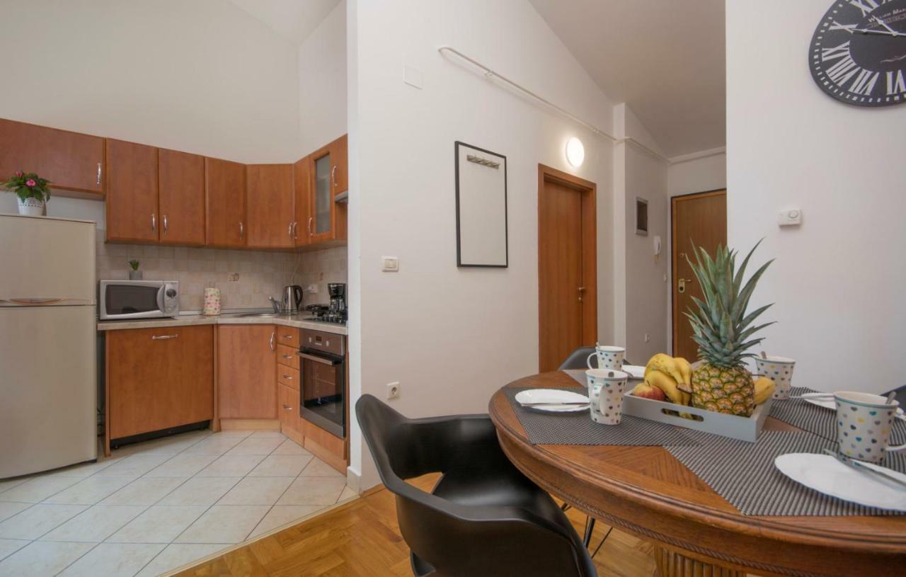 City Centre Sea View Apartment Pula Exterior foto